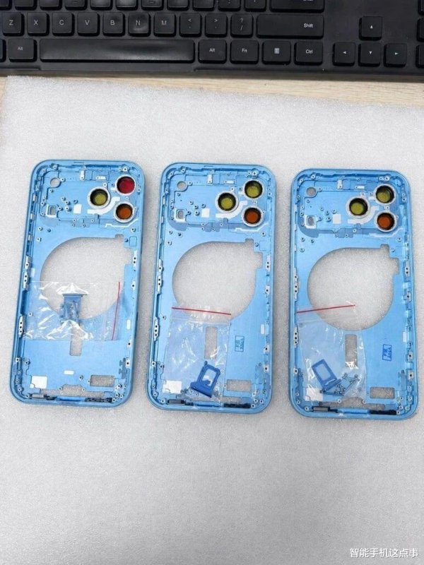 世界杯官网线上平台 iPhone18 Pro Max真机泄漏: 设立已实锤, 硬件规格也很激进!