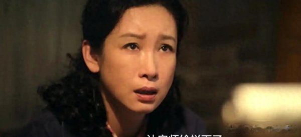 世界杯(中国) 合照C位空了两把椅? 《主角》俩主演集体缺席, 原因熟习灾荒到家